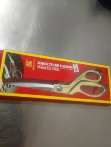 Tesoura ? R$35,00