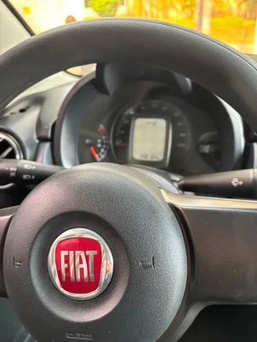 Fiat Uno Attractive 1.0 EVO Fire Flex 8V 5P 2021