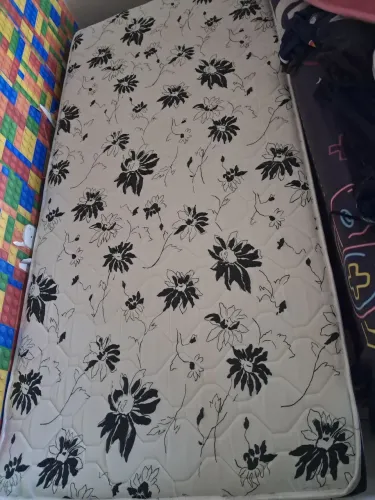 Colchão de solteiro ortobom com uma semana de compra 