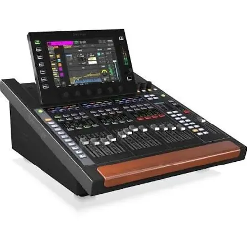 Behringer Wing compact