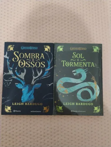 kit grishaverso sombra e ossos + sol e tormenta
