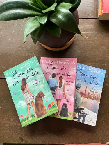 Vende-se 3 livros: Minha Vida Fora de Série 