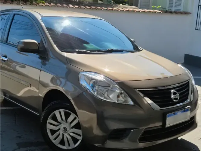 Nissan Versa SV 1.6 16V Flex Fuel 4P Mec. 2013