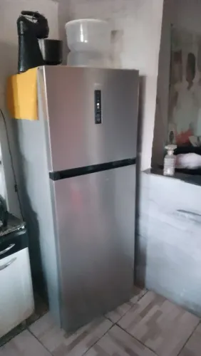 Geladeira Midea com defeito