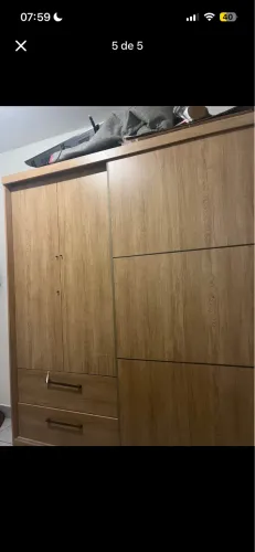Guarda roupa semi novo