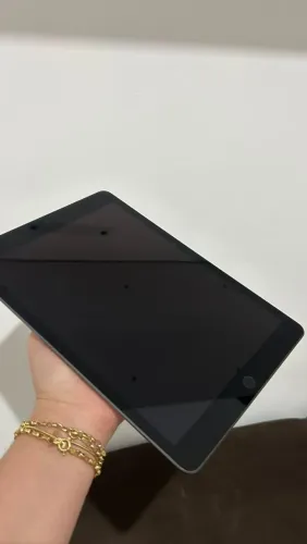 iPad Apple 9th Geração 10,2'' Wi-fi 64gb Prata - Excelente