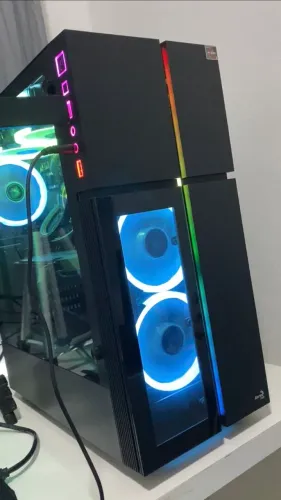 Gabiente Aerocool playa rgb + 3 fans rgb + controladora + controle + 1 fan normal