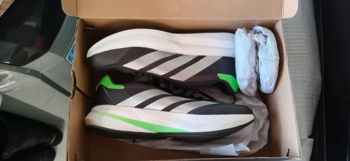 Tênis Adidas usado apenas uma vez