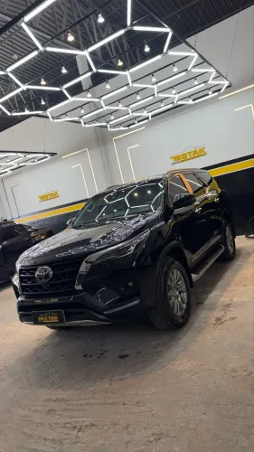 Toyota Hilux SW4 SRX 4X4 2.8 TDI 16V Dies. Aut. 2024