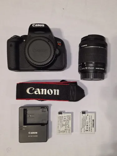 Canon T5i muito nova (4 mil cliques)