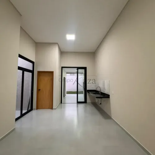 Casa De Rua Fechada Residencial No bairro Portal dos Pássaros