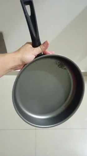 Frigideira vermelha casa produtos cozinha