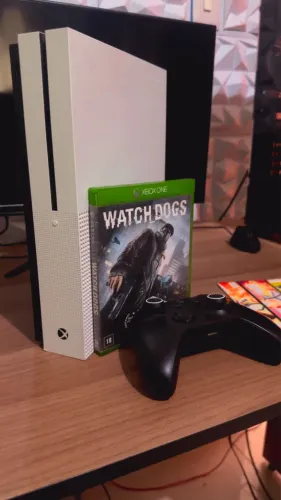 Xbox One S 500GB com jogos