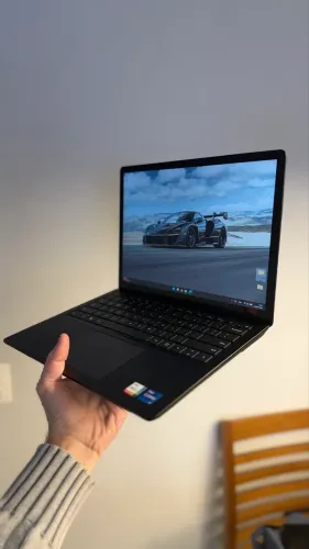 Microsoft Surface Laptop 13.5" - Design Premium, i7, 16GB RAM, 512GB SSD