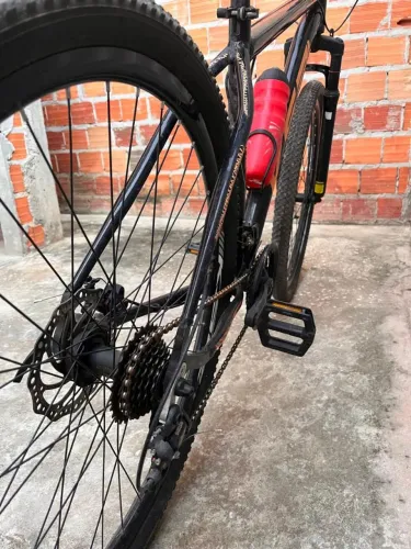 Bicicleta Mountain Bike