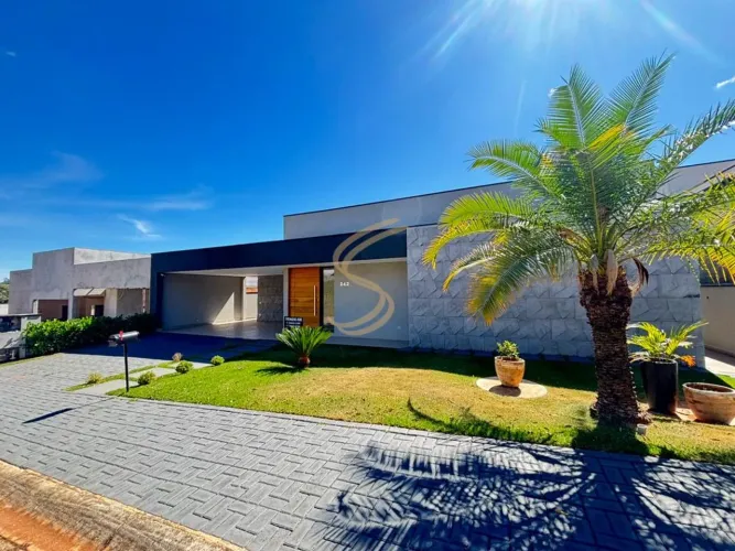 Casa 100% térrea no Terras de Santa Cruz: 3 suítes, moderna e com lazer completo