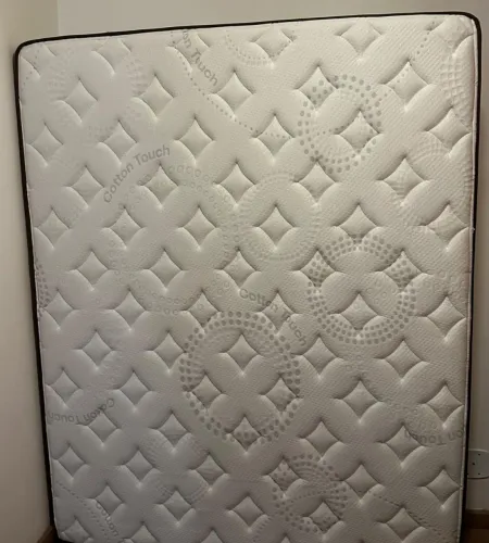 Colchão de Casal Queen Espuma D45 Novo
