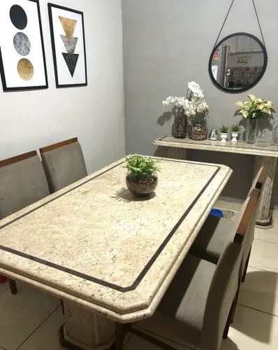Mesa de jantar com aparador mármore travertino e cadeiras 1,80 cm