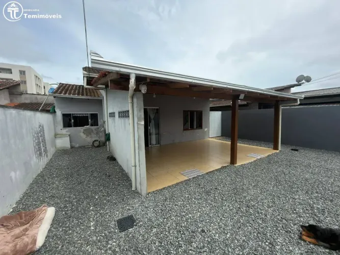 Casa à Venda no Bairro Espinheiros , Não Averbada, 2 Dormitórios