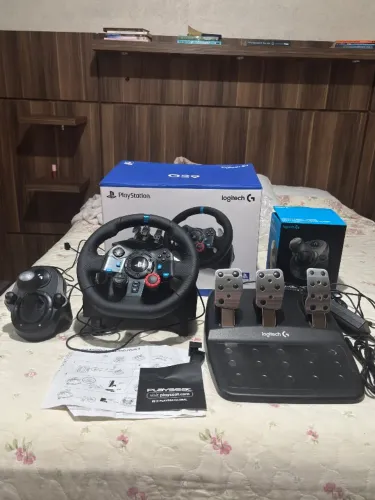 Volante Logitech G29 + Câmbio Logitech | Pouco Uso | Completo com caixa e manual