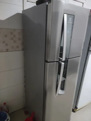 Vendo geladeira Eletrolux inox