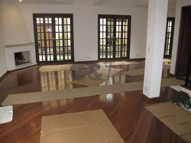 Casa de Condomínio com 4 Dormitórios (2 Suítes) para Alugar no Alto da Boa Vista, São Paul
