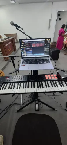 Controlador M-audio Oxygen 61 MK5