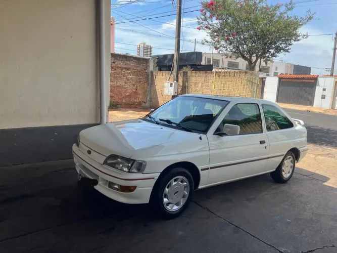 Ford Escort XR3 2.0i 1993