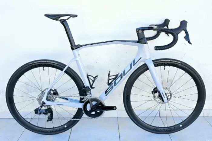 Soul 3R5 Carbon Disc 2024 - Tamanho 56 - Sram Rival 12v AXS - Rodas Roval C38 - Road Speed