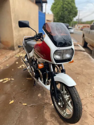 Honda CBX 750F 1986 MODELO HOLYWOOD