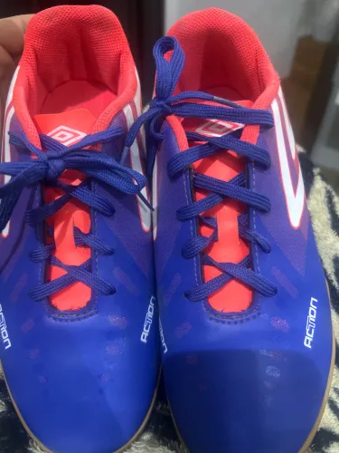 Chuteira de quadra Umbro infantil 38