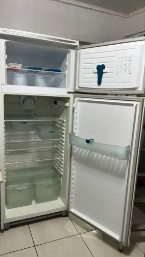 Geladeira Semi-nova