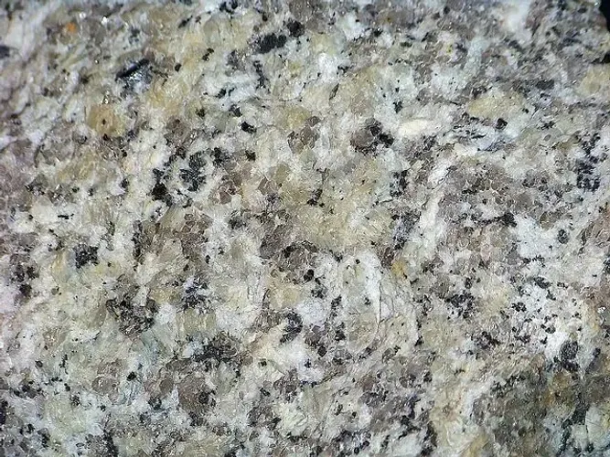 PEDRAS DISPONÍVEIS EM GRANITO