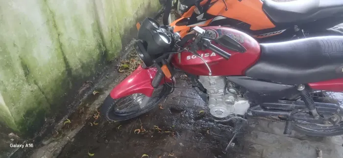 Vendo essa moto super economica pra quem quer roda de aplicativo ou trabalha