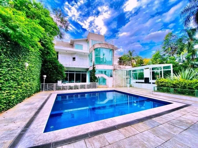 Casa com 4 Quartos, Cidade Jardim - São Paulo
