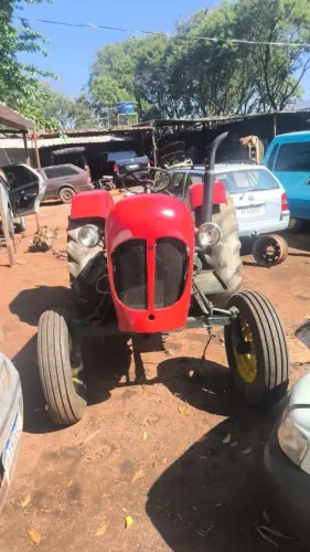 Trator burk ano 68