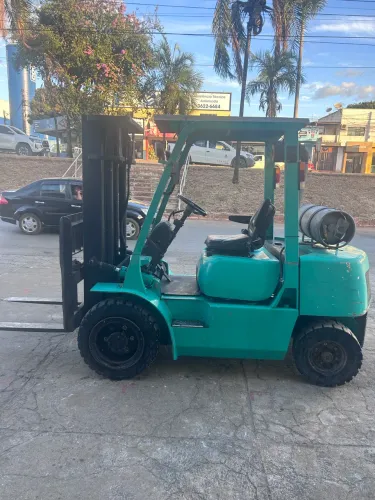 Empilhadeira Mitsubishi 3 tol.