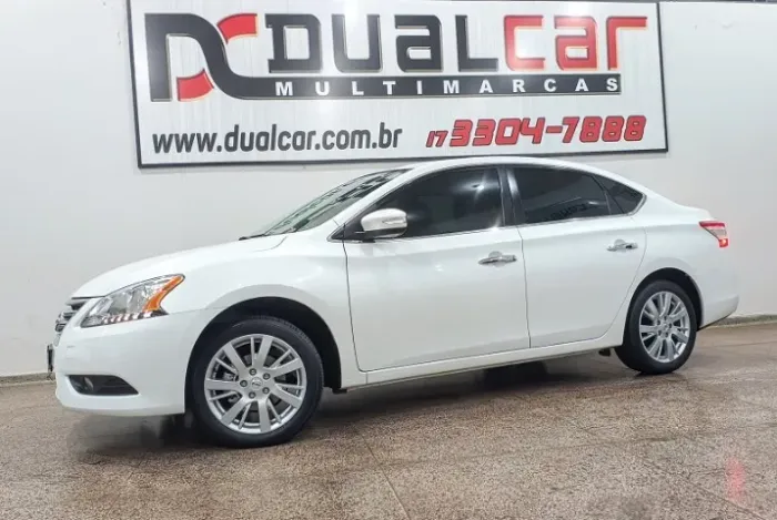 Nissan Sentra SL 2.0/ 2.0 Flex Fuel 16V Aut. 2016