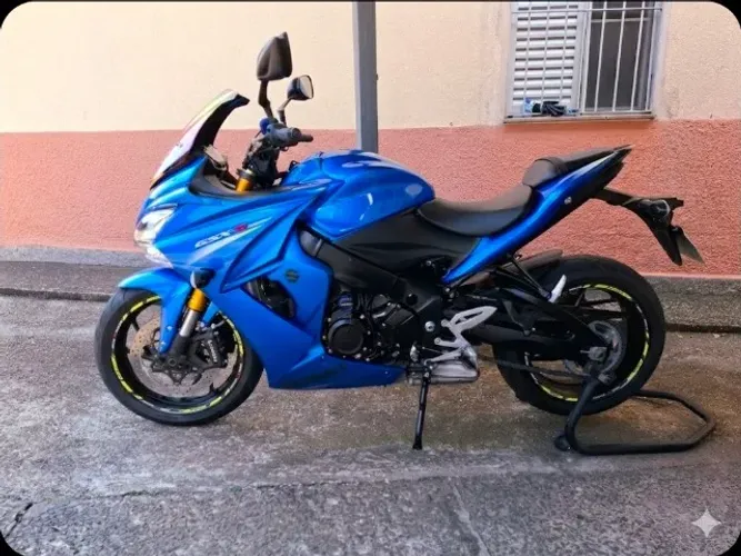 Suzuki GSX-S1000F impecável