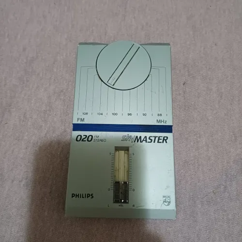Rádio portátil Philips antigo