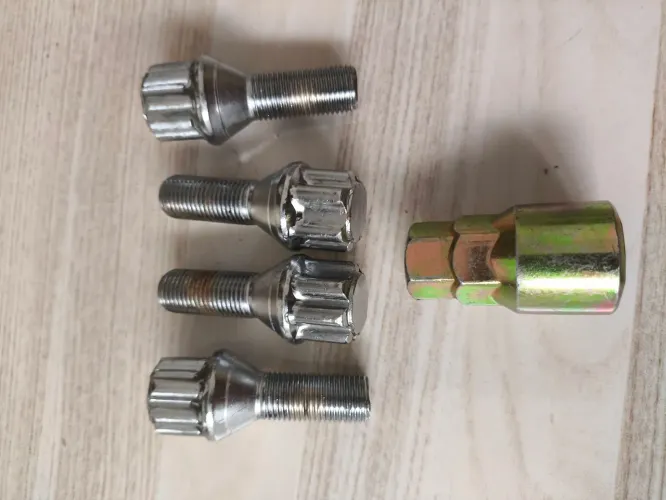 Parafuso anti furto para carro da Fiat ou novo Citroen c3, c4...