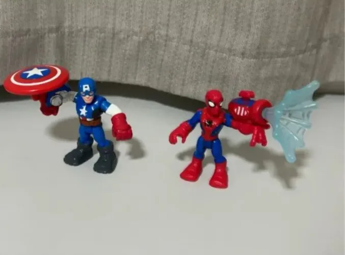 Playskool heroes capitão América e homem aranha