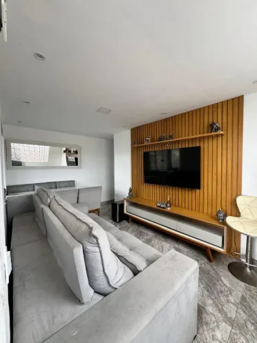 CASA COM 1 QUARTO EM COELHO NETO - ACEITO ENTRADA