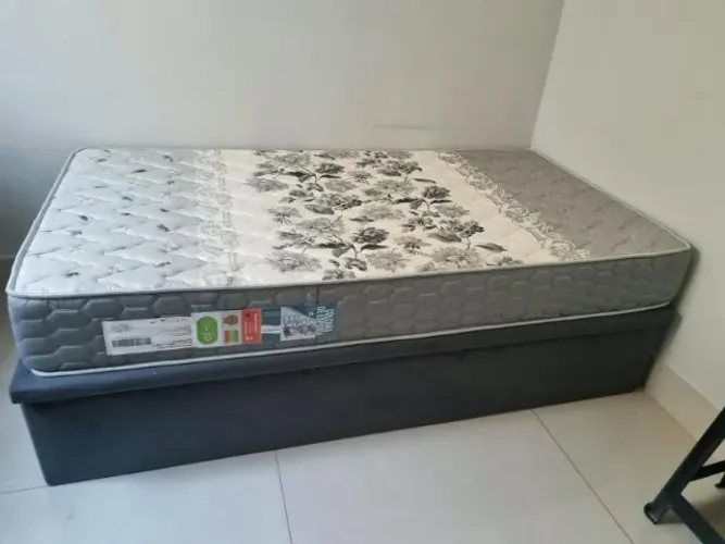Cama box com bolchão viúva NOVO