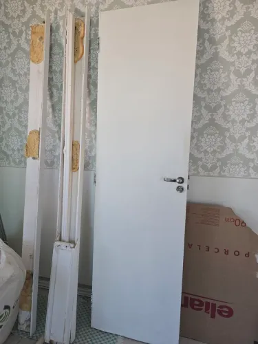 Para vender logo, Porta com caixa