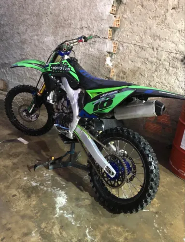 Kawasaki KX 2010