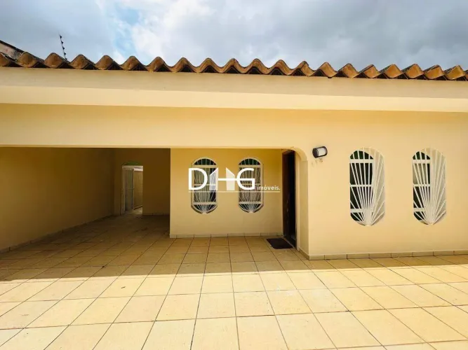 Casa para locação, 180 m², 3 quartos, Vila Bressani, por R$5.500,00 - Paulinia/SP