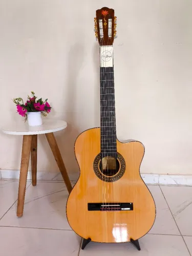 VIOLÃO CLÁSSICO 38E EDIÇÃO LIMITADA, APENAS TRINTA PRODUZIDOS NO BRASIL. 