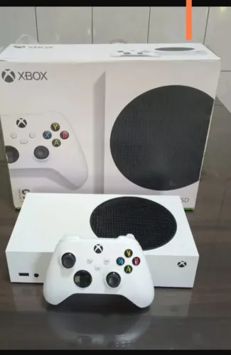 Xbox série s semi novo na caixa, preço bom somente hoje.