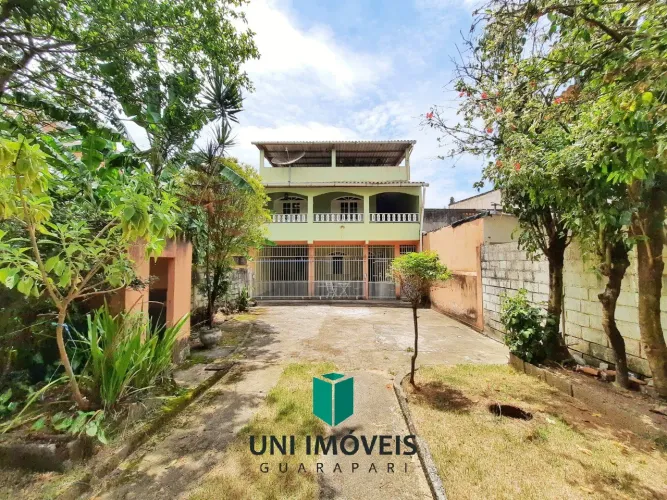 Casa duplex com terraço, 5 quartos, 2 salas, 320M² por R$600.000,00 em Guarapari-ES.